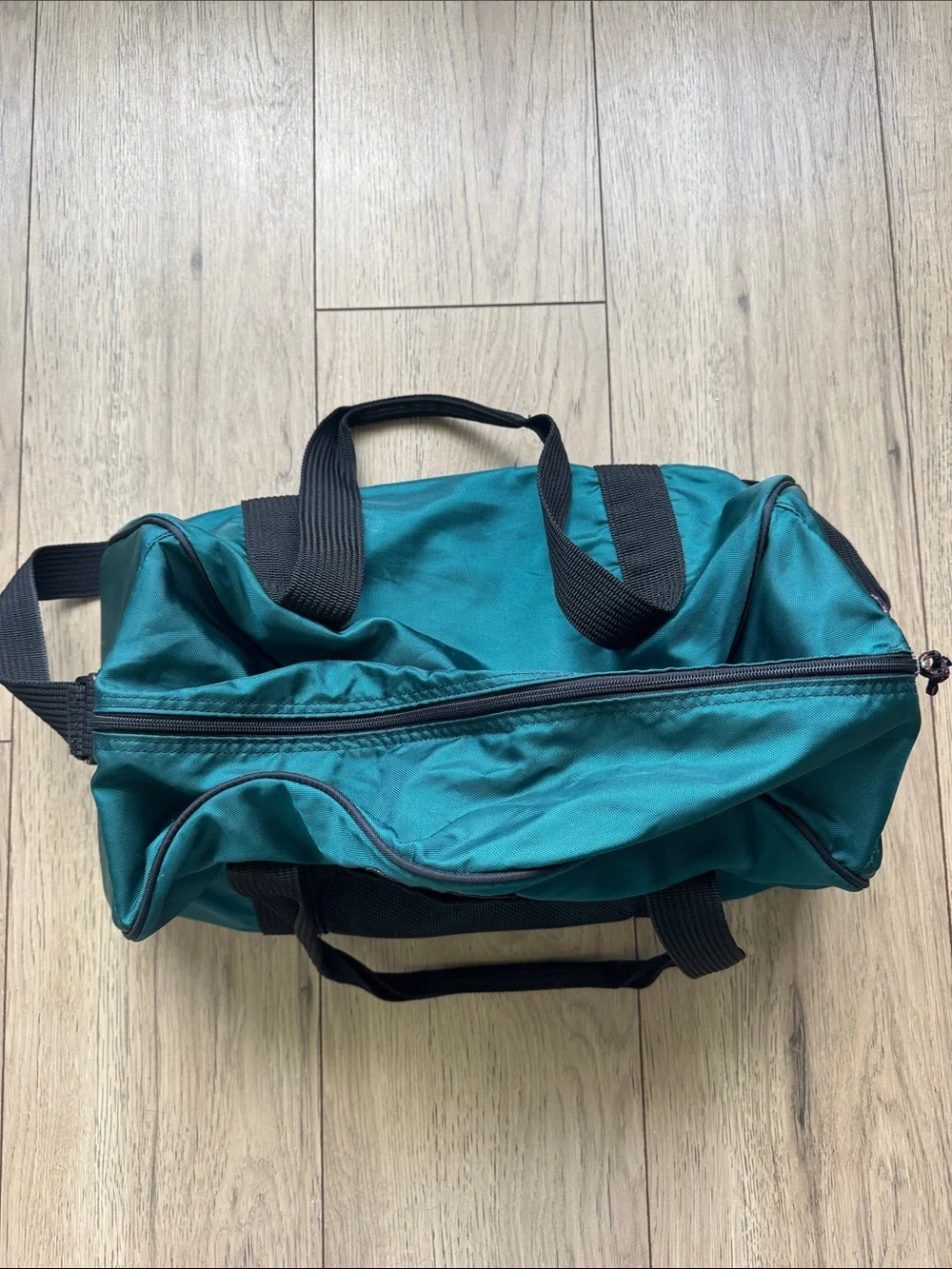 Vintage Nike Small Duffel Bag Green Black Red Long Strap Handles Full Zip